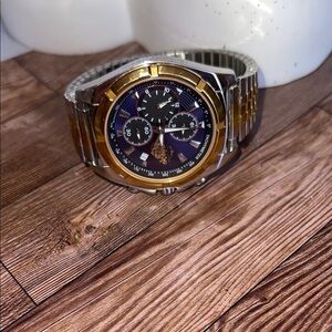 Elegant Two-Tone Metal Watch Marines The Few The Praud ..